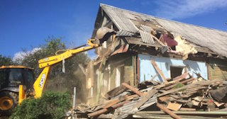Промышленный демонтаж пристроек к дому в Лыткарино | Цены от 570 руб. за м2
